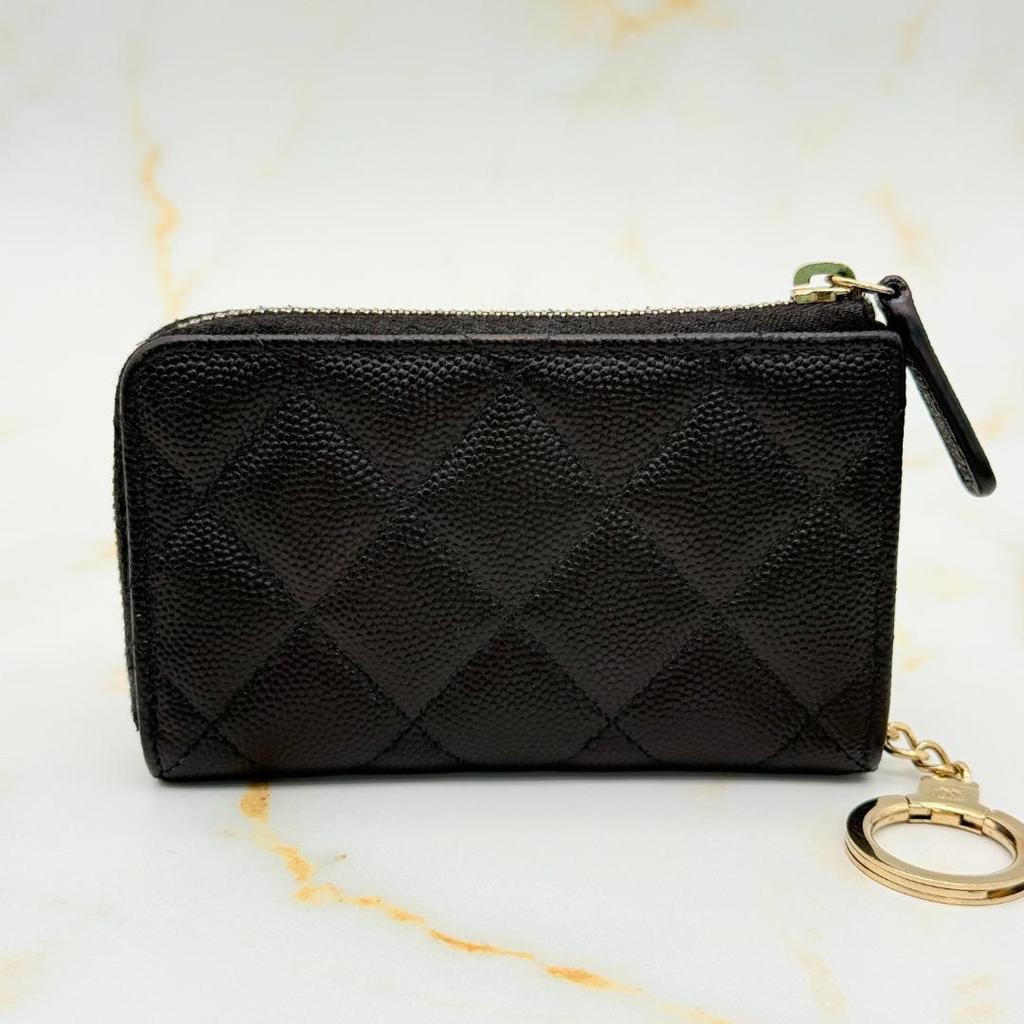 Used Excellent condition CHANEL Caviar Skin Card Case with Chain