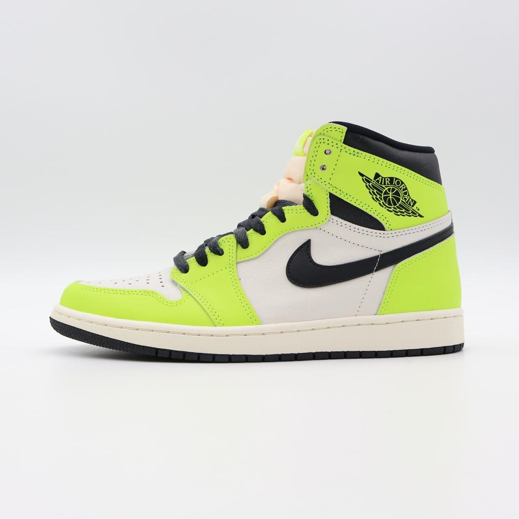 555088-702 Nike Air Jordan 1 High OG Volt Visionaire Ярко-желтый Черный (Мужской)