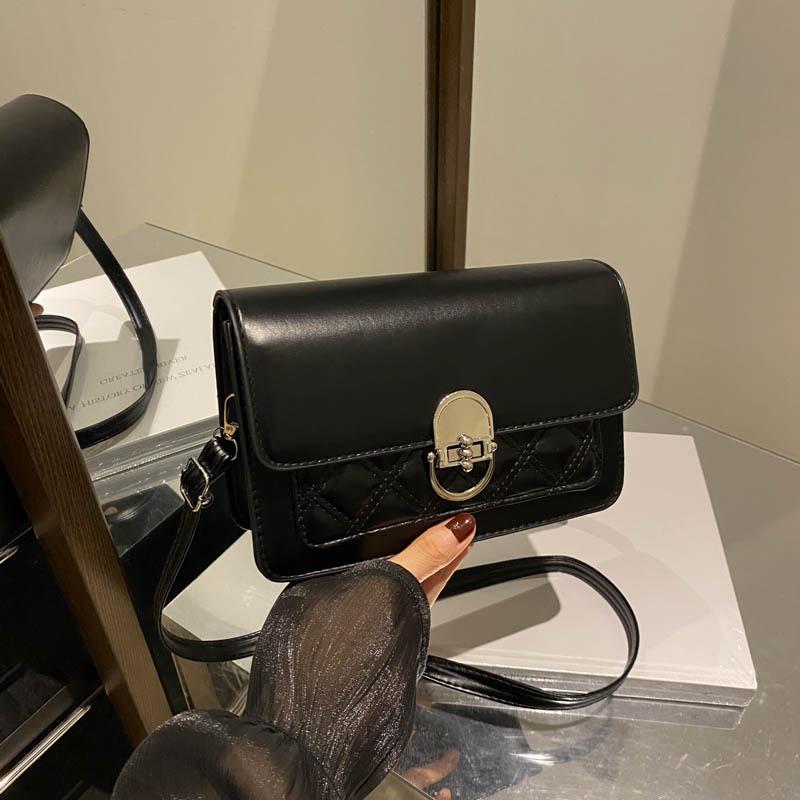 Маленькая сумка из ромбовидной вышивальной нити женская 2025 новая летняя в зарубежном стиле универсальная сумка-мессенджер на плечо маленькая квадратная сумка