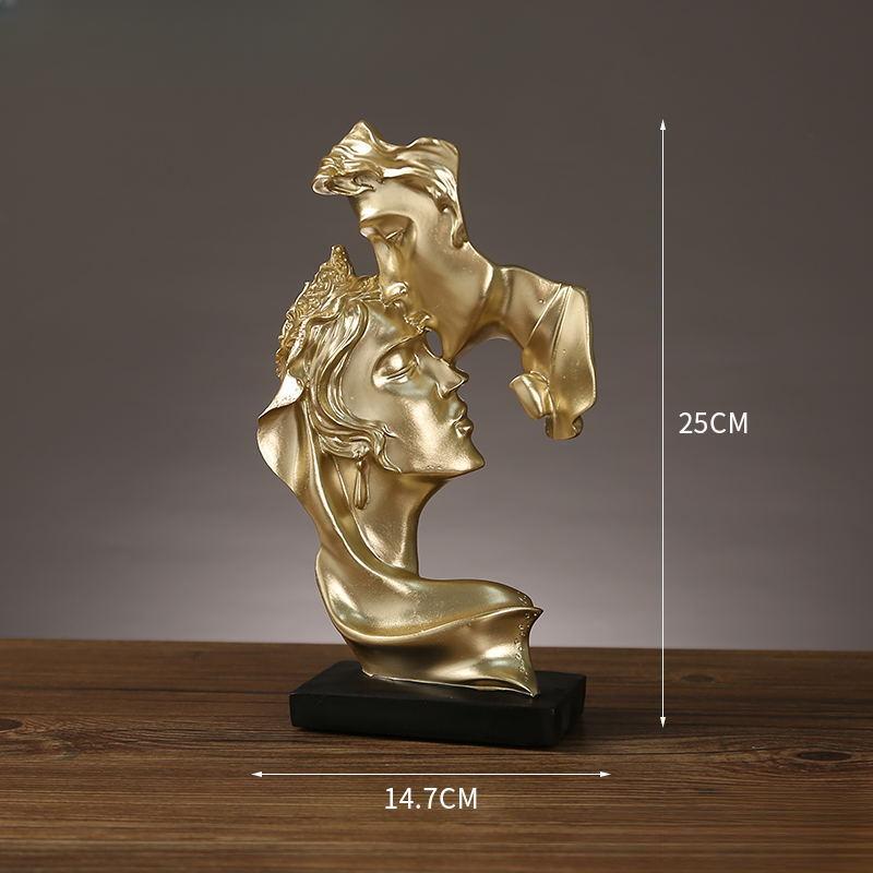 A Kiss Love Personality Decoration Resin Crafts Home Living Room Bookcase Office Decoration