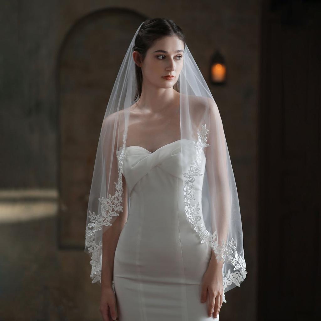 Exquisite Bridal White Veil Plain Tulle Handmade Lace Appliqued Fingertip Brides Headdress Veil