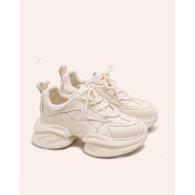 Маленькие кроссовки из коровьей кожи для женщин, весенне-летние новинки, на толстой подошве, увеличивающие рост, кожаные, повседневные, спортивные, маленькие белые кроссовки