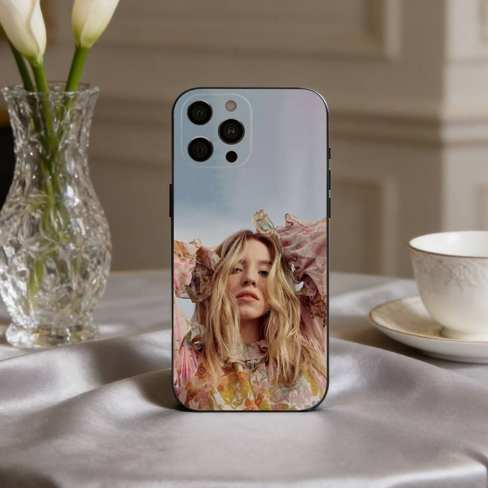 Stunning S-Sydney S-Sweeney Actress Phone Case For iPhone 17pro,16,15,14,13,12,11 Plus,Pro Max,XS,Soft Silicone Black Cover