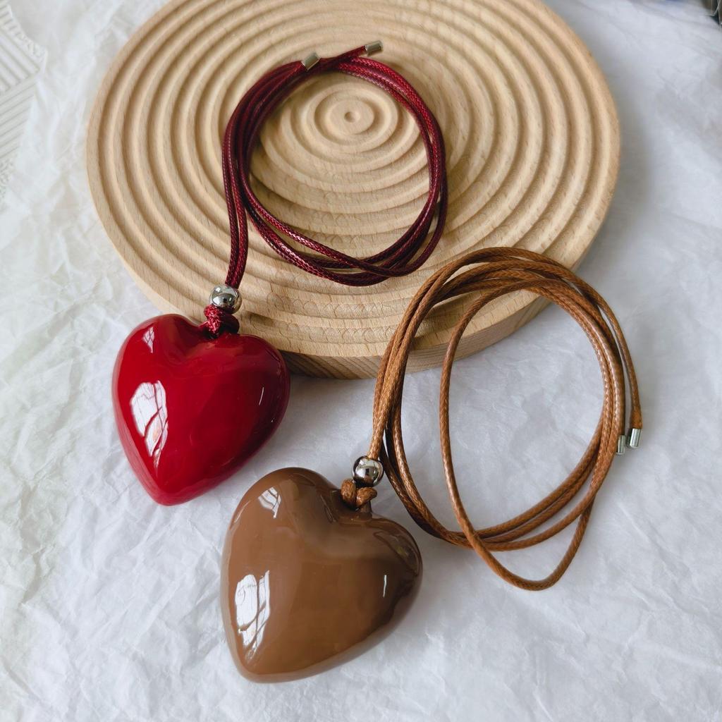High-end Heart Pendant Necklace, Long Sweater Chain