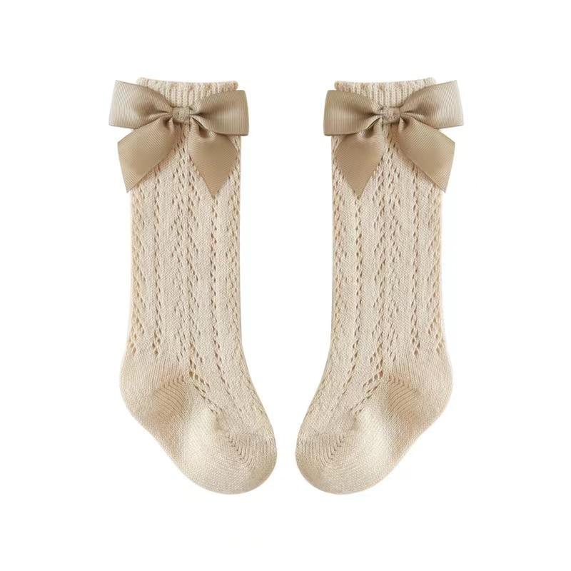 Новые летние детские носки с бантом для девочек ясельного возраста, длинные гольфы, мягкие хлопковые ажурные детские сетчатые носки принцессы для детей от 0 до 5 лет