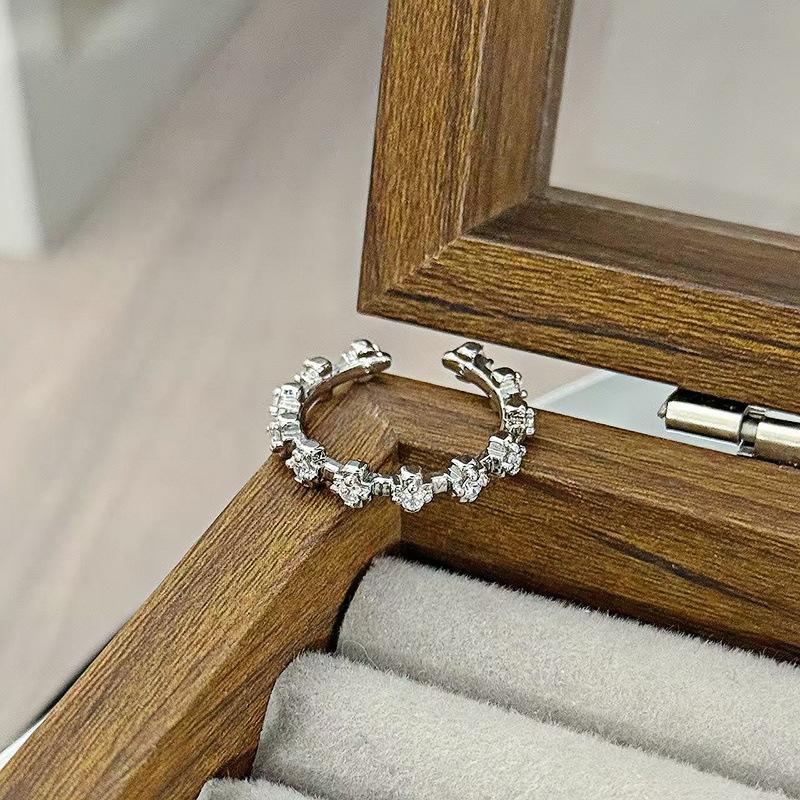 Изысканное Супер Вспышка Ряд Бриллиантов Zir*****Pen Кольцо-Подсветка Роскошная Нишевая Высокий Уровень Моды Кольцо на Указательный Палец для Поездок Персонализированное Кольцо