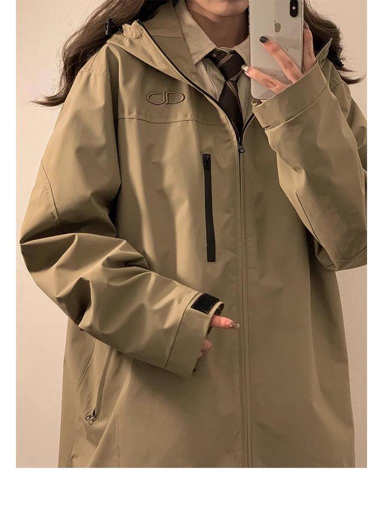 Женская весенняя куртка для альпинизма в американском винтажном стиле 2025 года - Модное повседневное пальто для активного отдыха