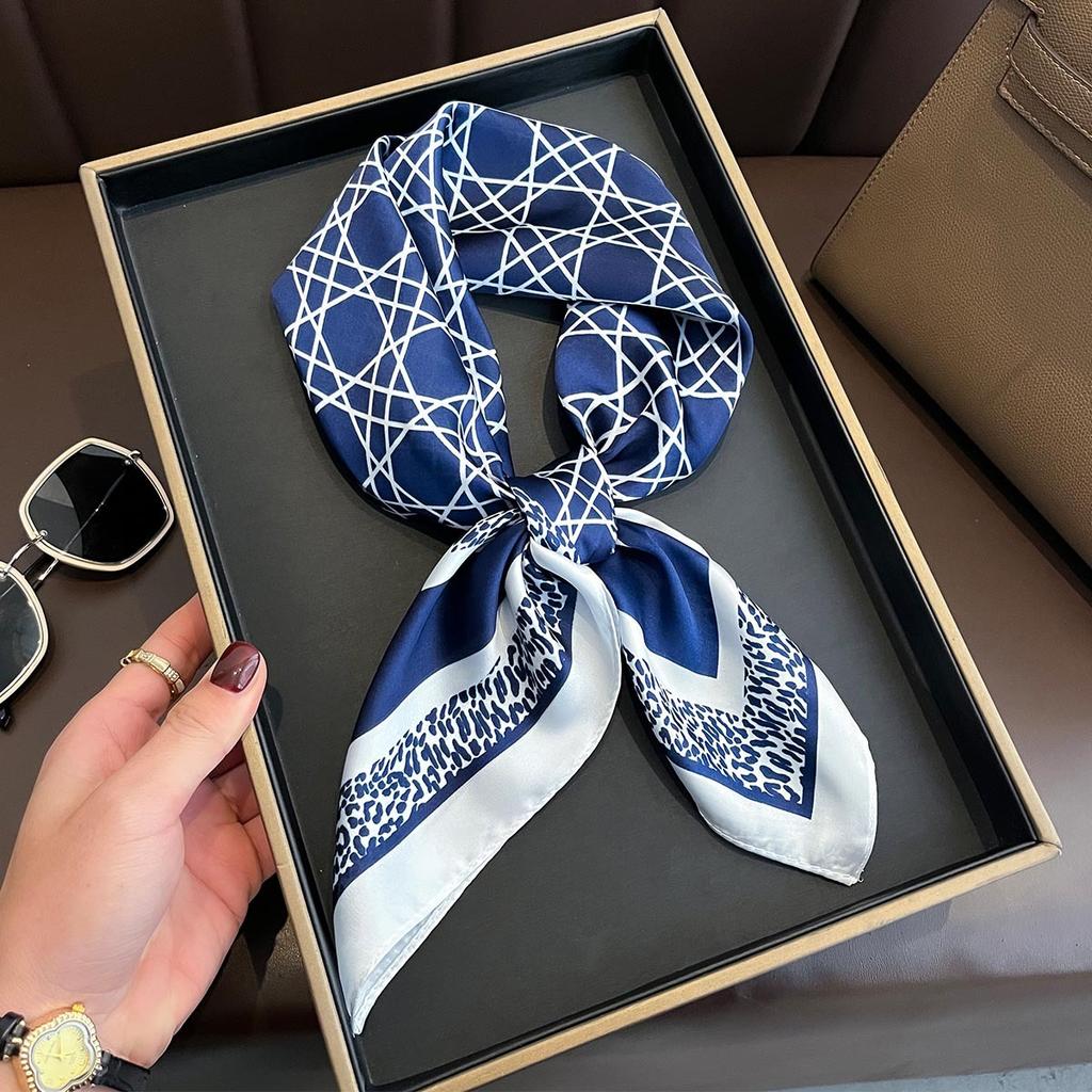 70cm Square Scarf With Imitation Silk Versatile Neck Scarf For Dress Up Your Look , Spring/Summer Women's Soft Stain Bandannas