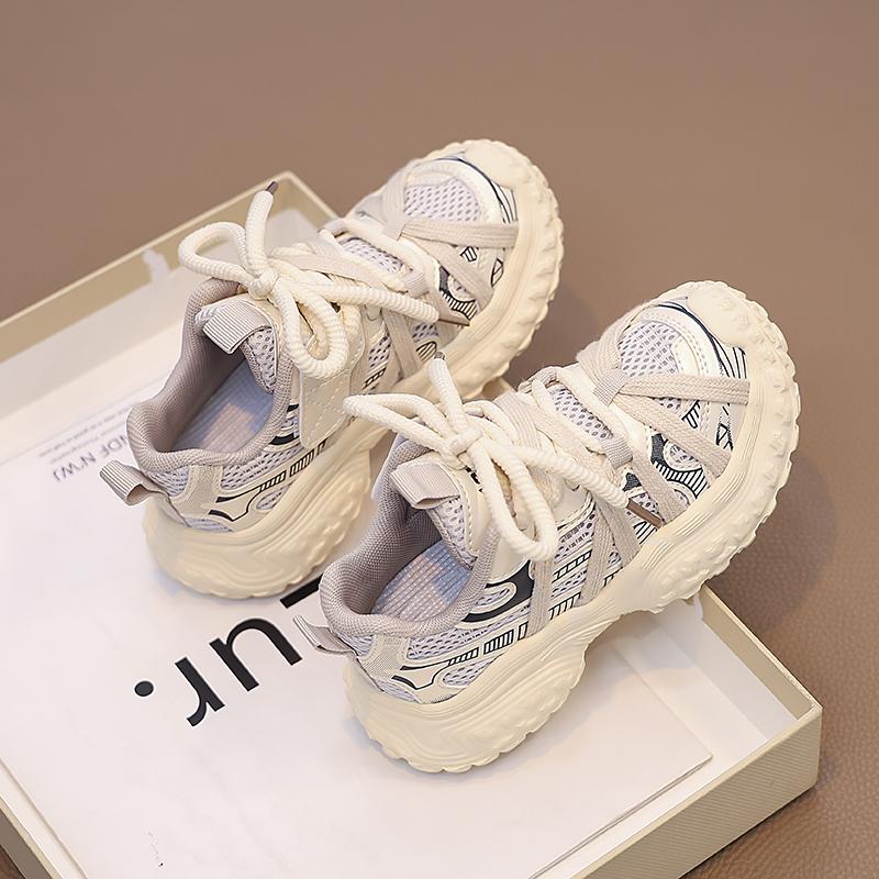 Детская спортивная обувь для мальчиков и девочек, повседневные кроссовки на шнуровке, дышащая сетка, модная осень-зима 2024, горячая детская обувь для бега