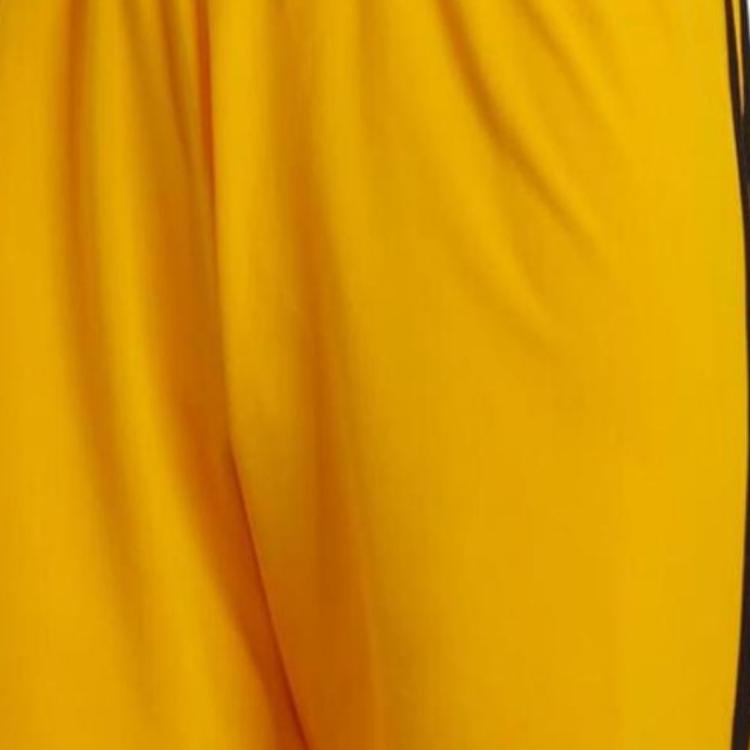 Adidas Однотонные дышащие спортивные шорты прямого кроя мужские шорты желтые DP5370