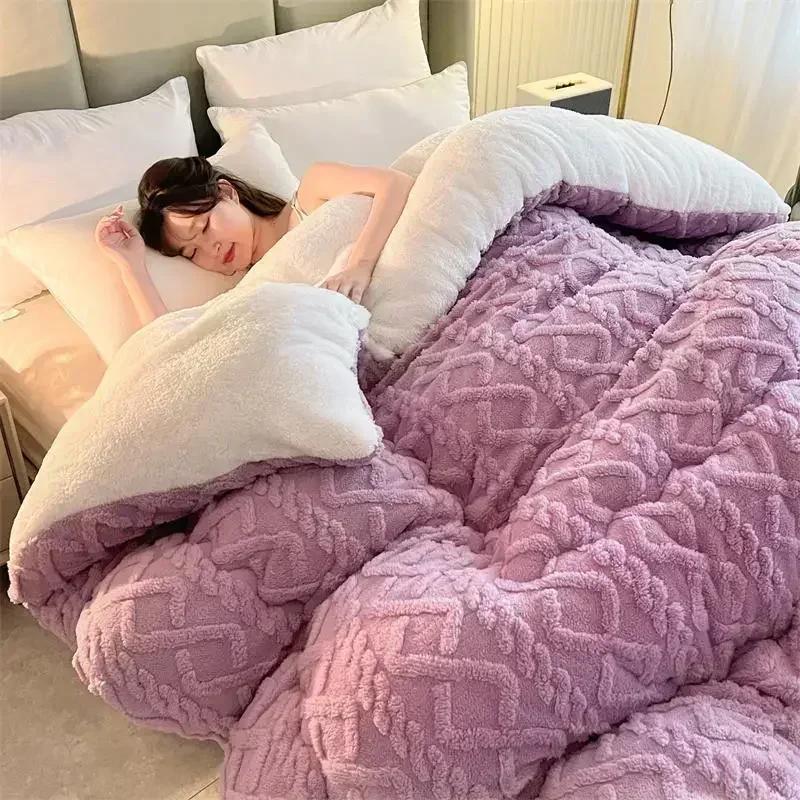 Thickened Warm Taffeta Winter Blanket for Bed Soft Artificial Lamb Wool Weighted Blanket for Sleeping King Size Double Comforter