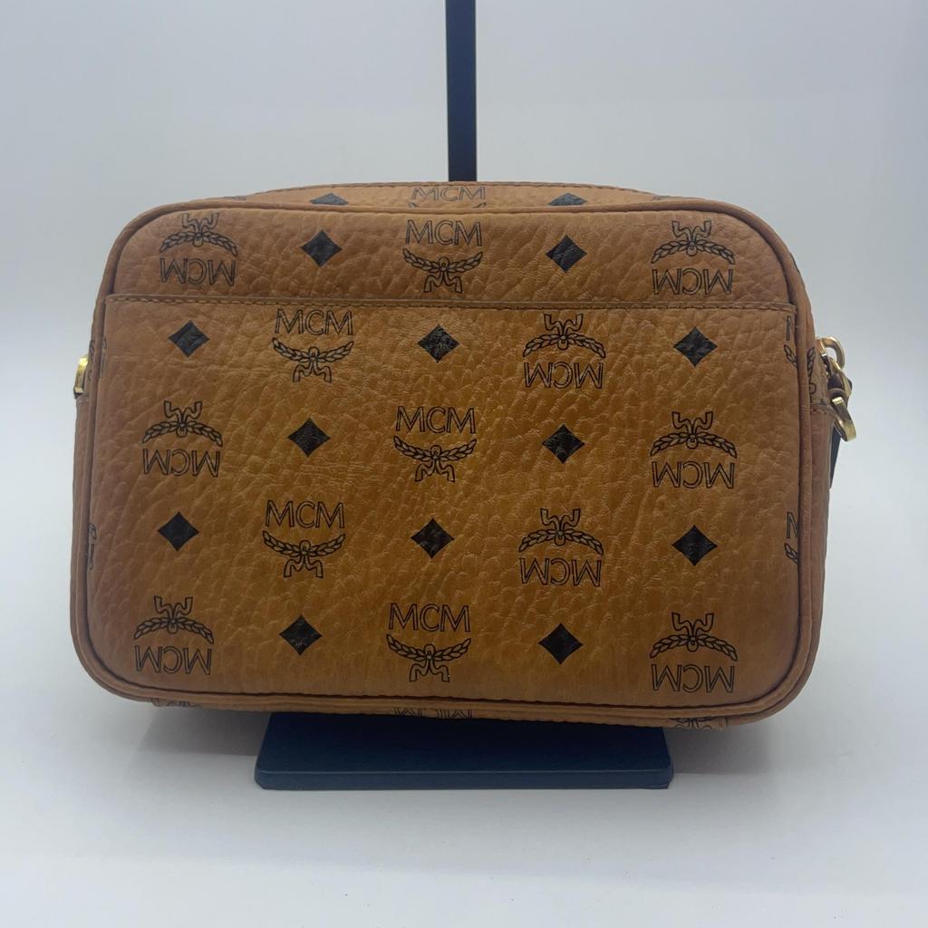 [Pre-Owned] Classic Monogram Zip Leather Camera Bag - Very Good #ZP1EIR