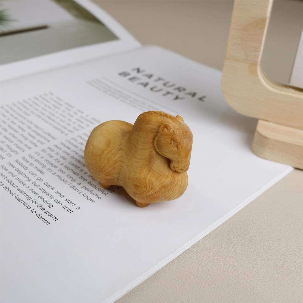 Blood Cypress Tang Horse Ornament - Elegant Desk & Living Room Decor for New Year Celebrations