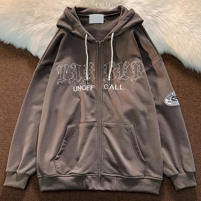 Свободная повседневная куртка-кардиган с капюшоном и карманом с вышивкой букв