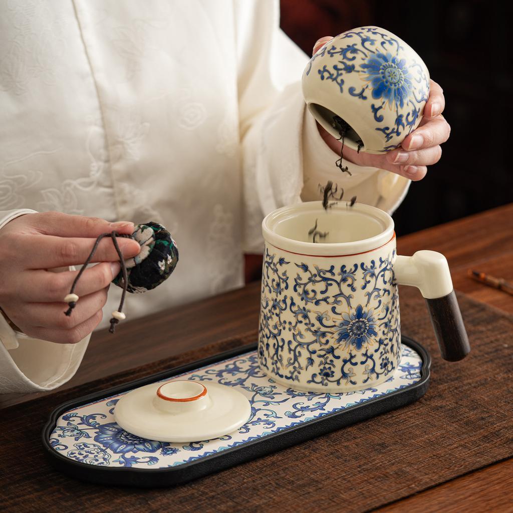 Tea separation ceramic cup creative new home drinking cup mug new Chinese office tea cup with lid