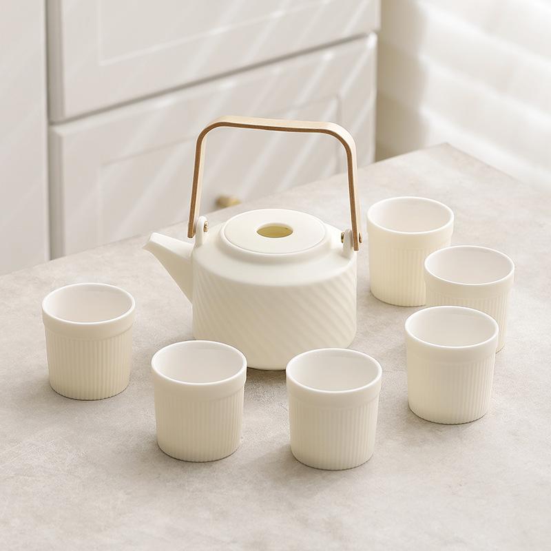 Modern Chinese Tea Set, 600ml Ceramic Beam Teapot with Stainless Steel Infuser and 6 Cups, Bamboo Handle Matte Teapots Hot Tea for Home Party