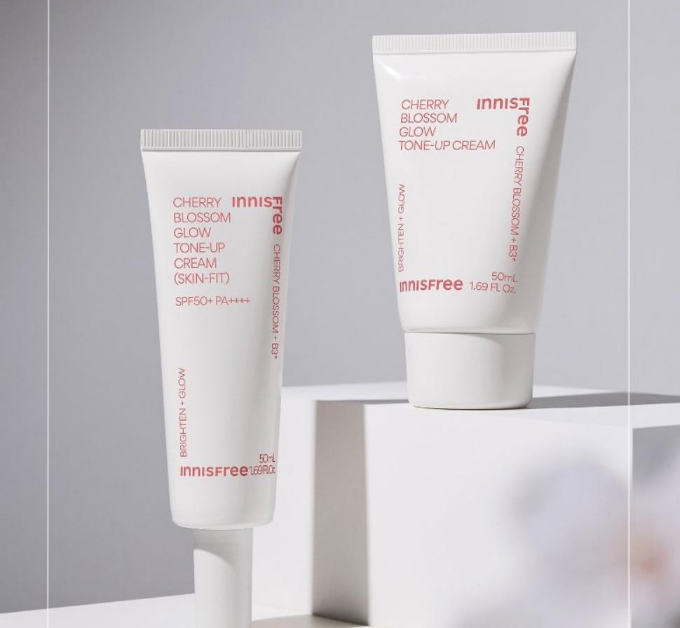 Innisfree Тонизирующий крем Jeju Cherry Blossome Glow 50 мл