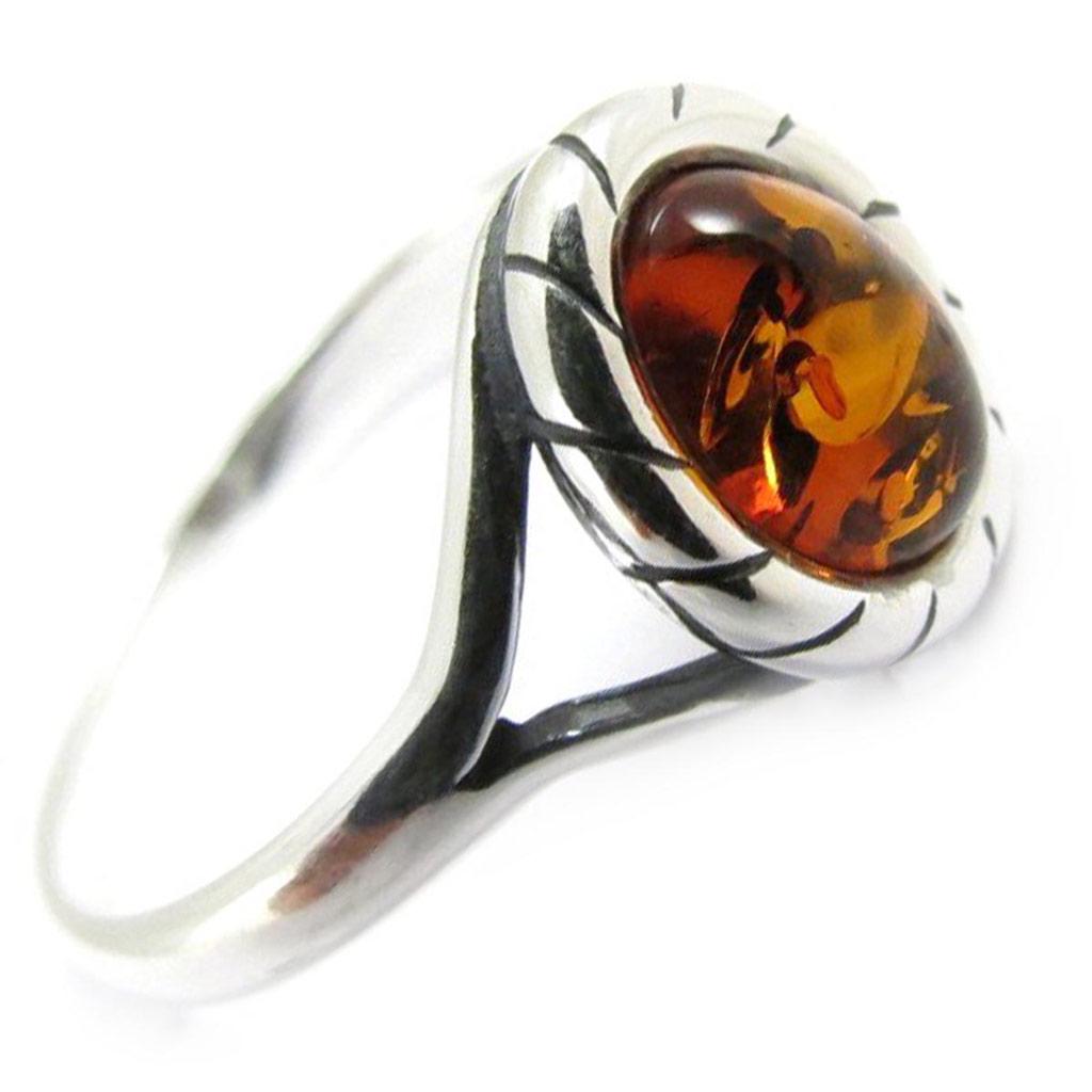 Серебряное кольцо с янтарем 'Inspiration'