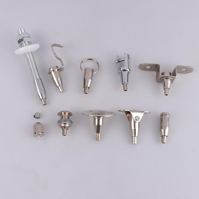 Установка афиши замка стального троса потолочной вешалки соединяя подвес