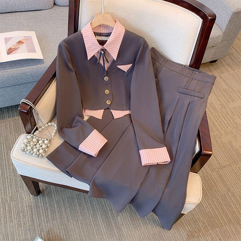 Высококлассный чайный отдел носит полный комплект женской плиссированной юбки «Весна-осень», костюм в университетском стиле, длинную юбку.