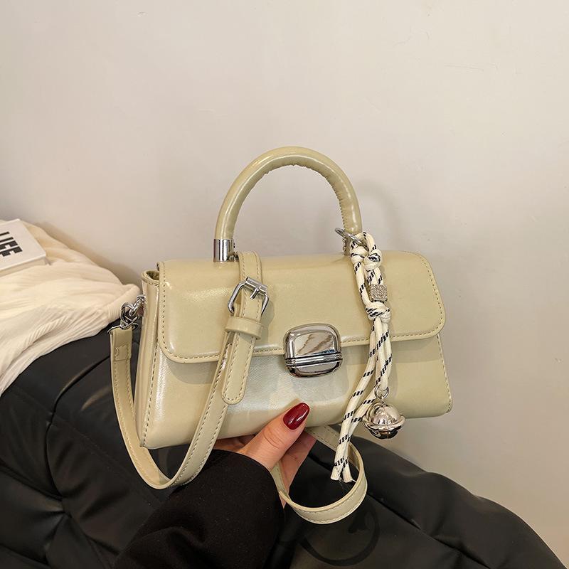 Niche Design Simple Bag Women's New Fashion Popular Shoulder Messenger Bag Hand Carry Small Square Bag