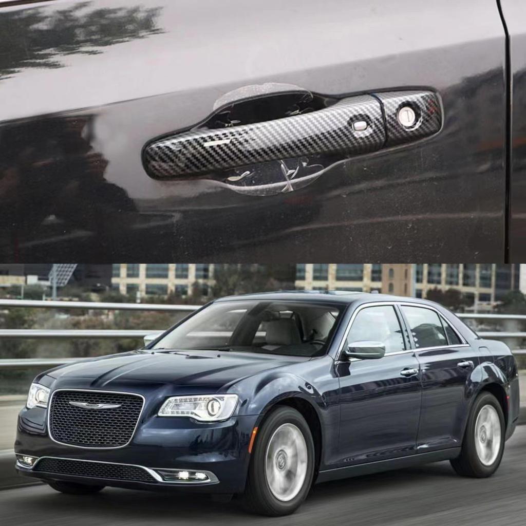 Крайслер 300C (2011-2023 гг.) Наклейки на дверные ручки с рисунком из углеродного волокна черного цвета