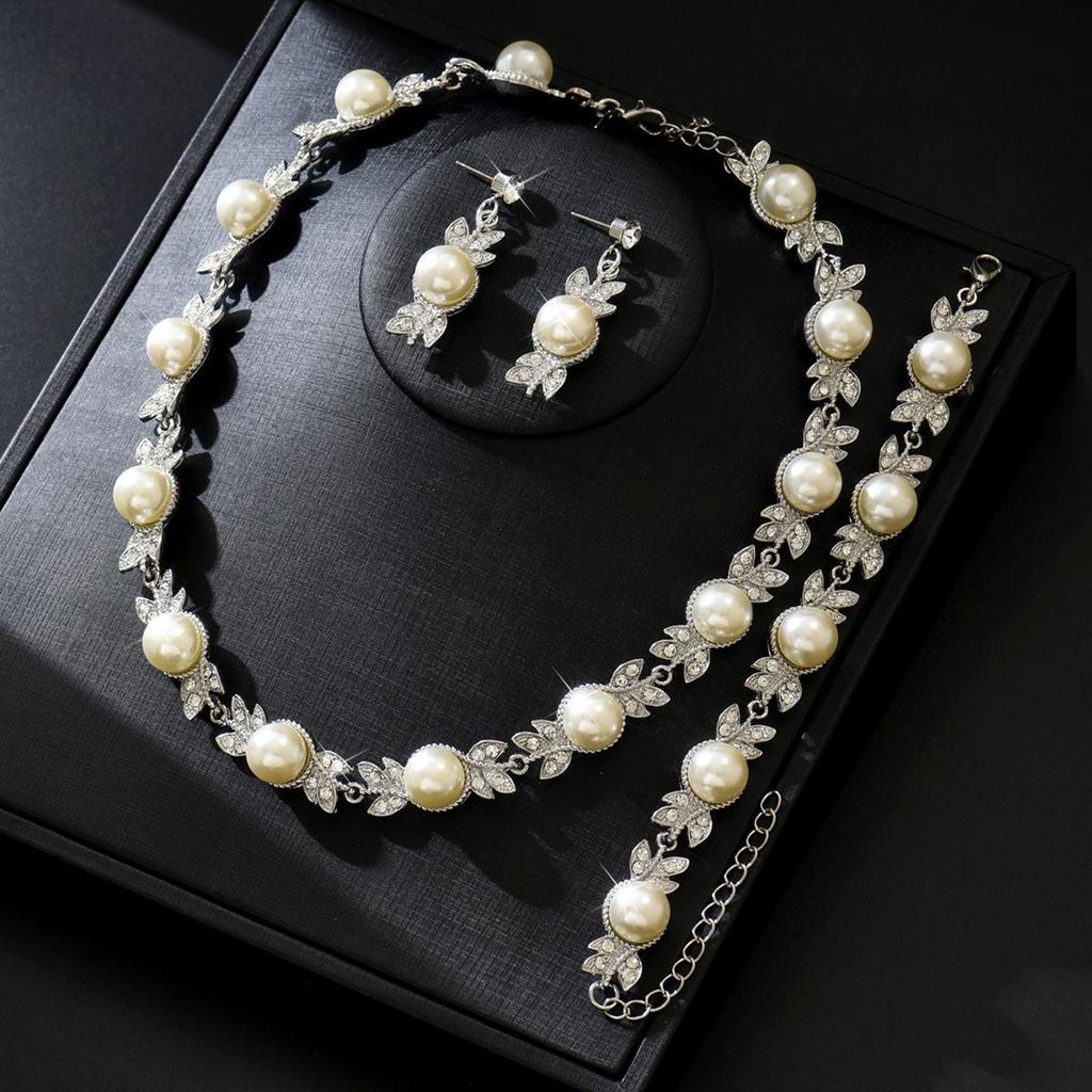 Retro Pearl Jewelry Set: Necklace, Earrings & Bracelet for Bridal Accessories
