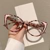 Cat-eye Anti-blue Light Glasses for Women, Retro Classic and Personalized Flat Light Lenses for Shooting Accessories