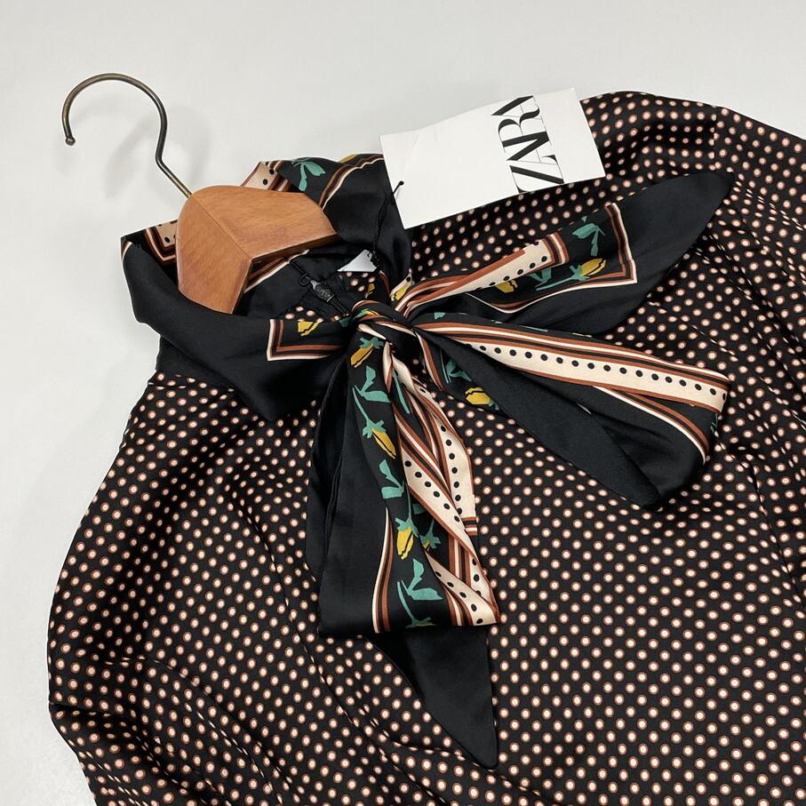 Used ZARA / XS / Black / Long-sleeved dress / Mini dress / Belted / Gold heart / New with tags / Adult cute / Polka dot fabric / Daily wear / Scarf /