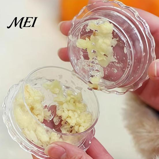 Manual Garlic Masher Mincer Tool, Multi-Purpose Rotating Press, Bite-Teeth Crushing Pickling Ingredient Chopper Structure Masher, Transparent Easy to