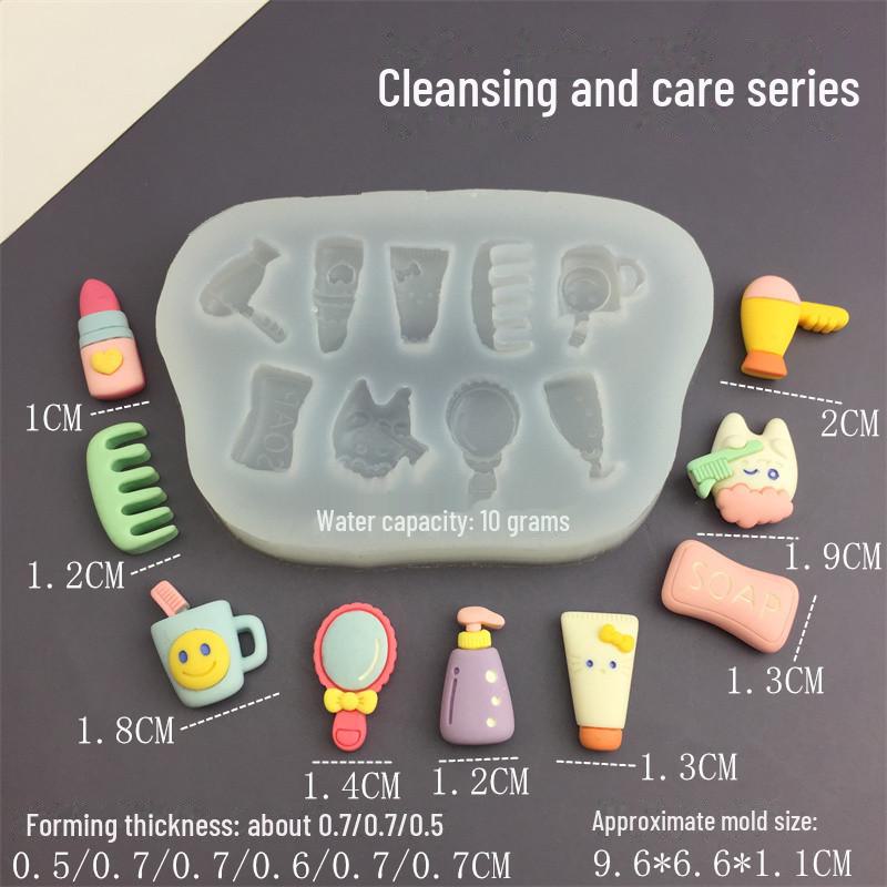 Heart-Shaped Chocolate & Strawberry Ice Cream Cake Silicone Mold