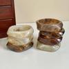 Браслет-дуга из коричневой смолы с геометрическим узором — нишевый дизайн для студентов и друзей