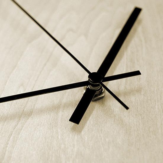 Настенные часы Высококлассные и элегантные без номера в скандинавском стиле. Простая установка. Контрастный цвет для спальни.