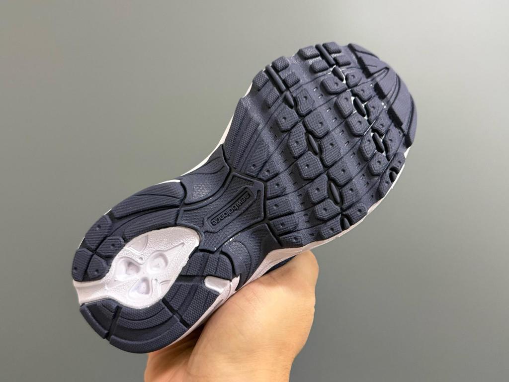 NB 530 Детская кожаная спортивная обувь: Удобные, Легкие, Нескользящие, Мягкая Подошва, Повседневные Кроссовки Унисекс.