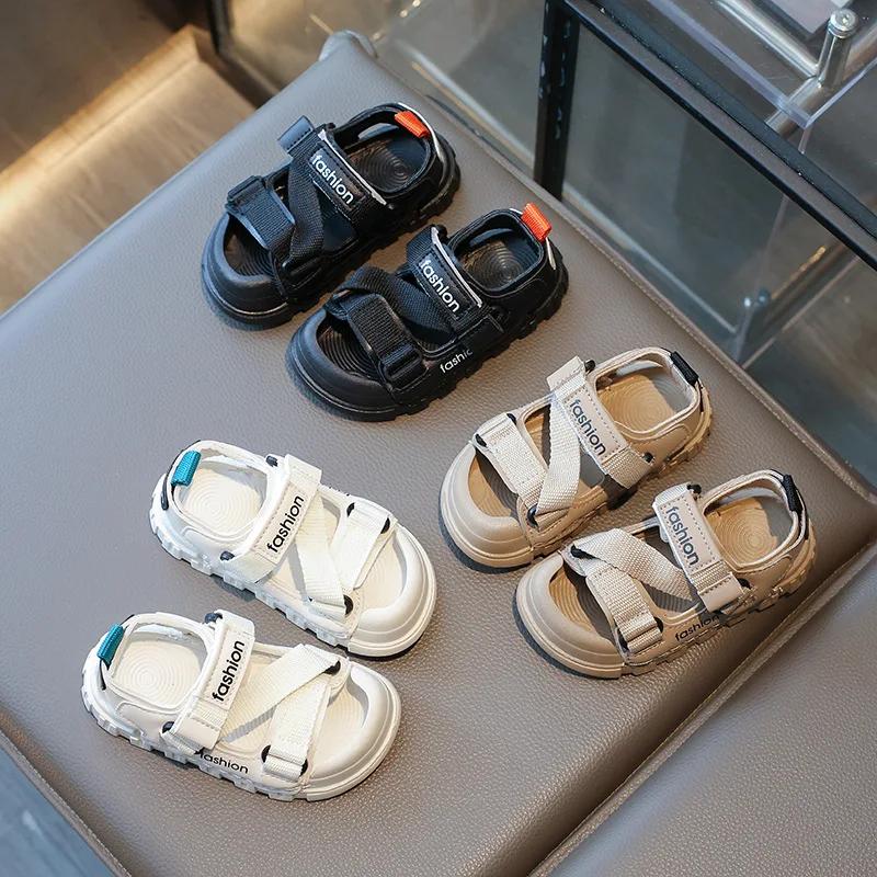 Модные сандалии для девочек 2024 года, летние новые туфли для мальчиков на плоской подошве с закрытыми носками, детская красивая универсальная пляжная обувь, нескользящая, износостойкая