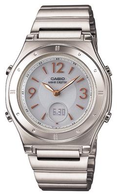 Женские радиоуправляемые часы Casio Wave Ceptor Solar в белом и серебристом цвете LWA-M141D-7AJF