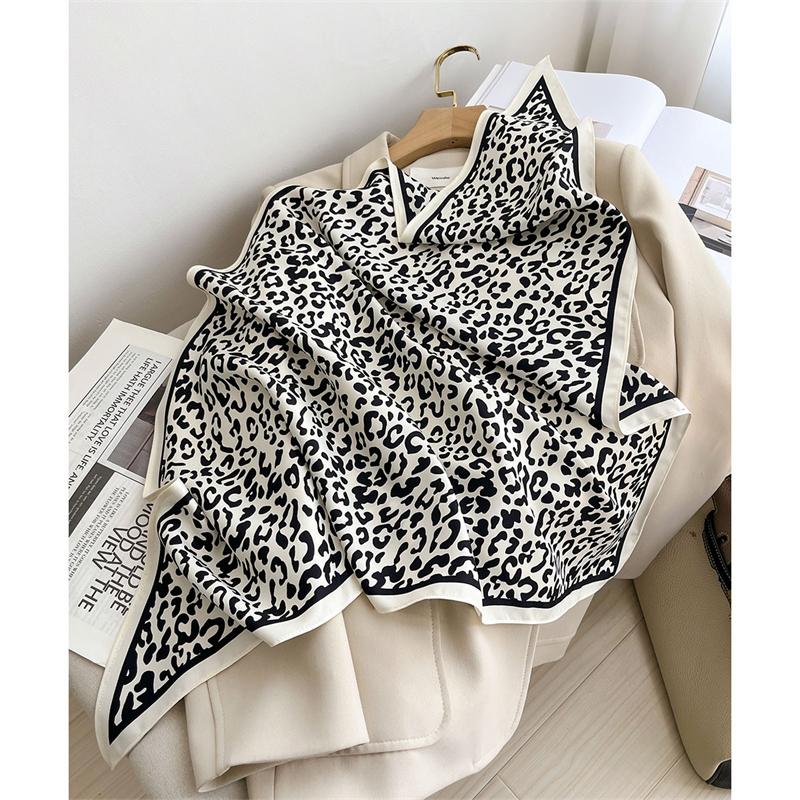 2025 Новая Мода Женский Треугольный Шарф Богемный Стиль Пейсли Дизайнер Длинная Лента Твиловый Шелк Шарфы Косынка Роскошь