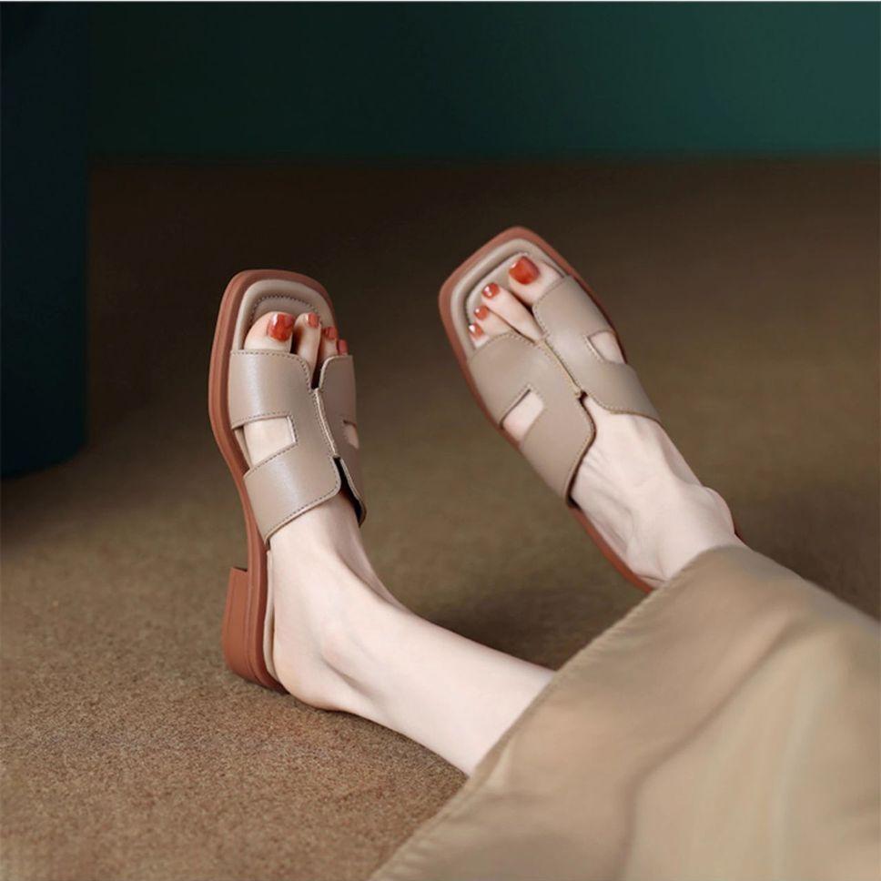 Летняя женская обувь из мягкой кожи на низком каблуке с квадратным носком, в римском ретро-стиле, коричневые французские женские сандалии с открытыми пальцами