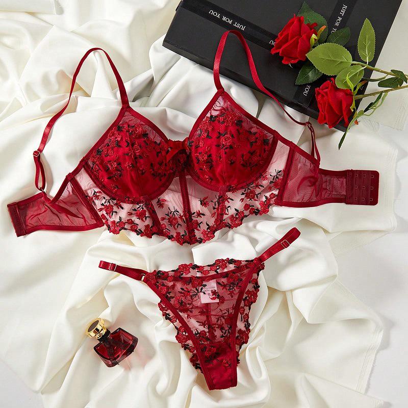 European and American Floral Mesh Sexy Breathable Adjustable Thong with Embroidered Open Cups and Three-Button Suspender
