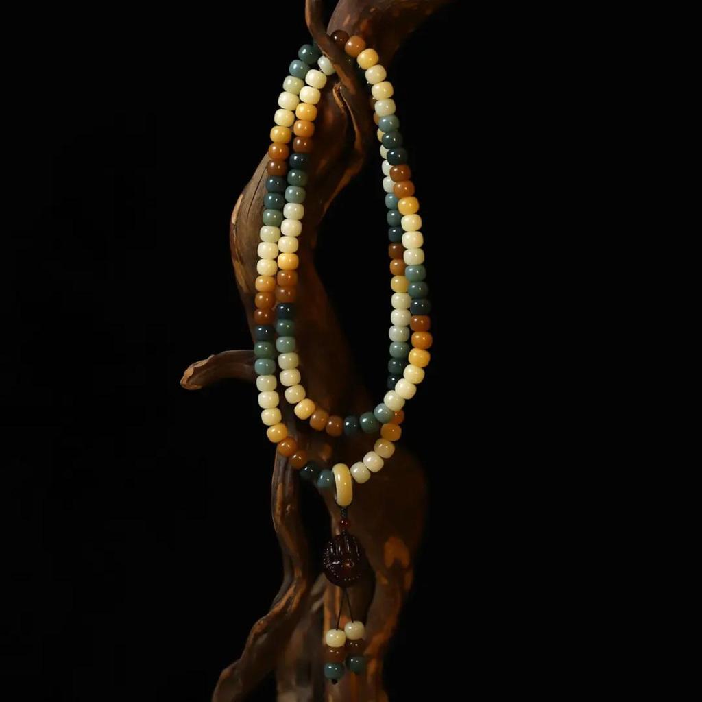 Dunhuang Wen Tian Duobao 108 Bead Bodhi Mala: Green Sandalwood Sachet for Men and Women