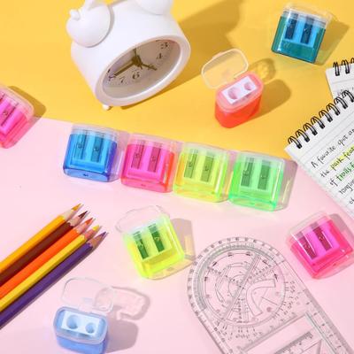 Портативная точилка для карандашей с крышкой, двойное отверстие, пластиковая ручная точилка для ручек, для студентов, для класса, офиса, дома