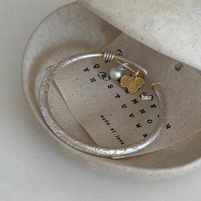 Lucky Little Horse Bronze Coin Peace Lock - Gold-Plated Sterling Silver Horse Bracelet for Women