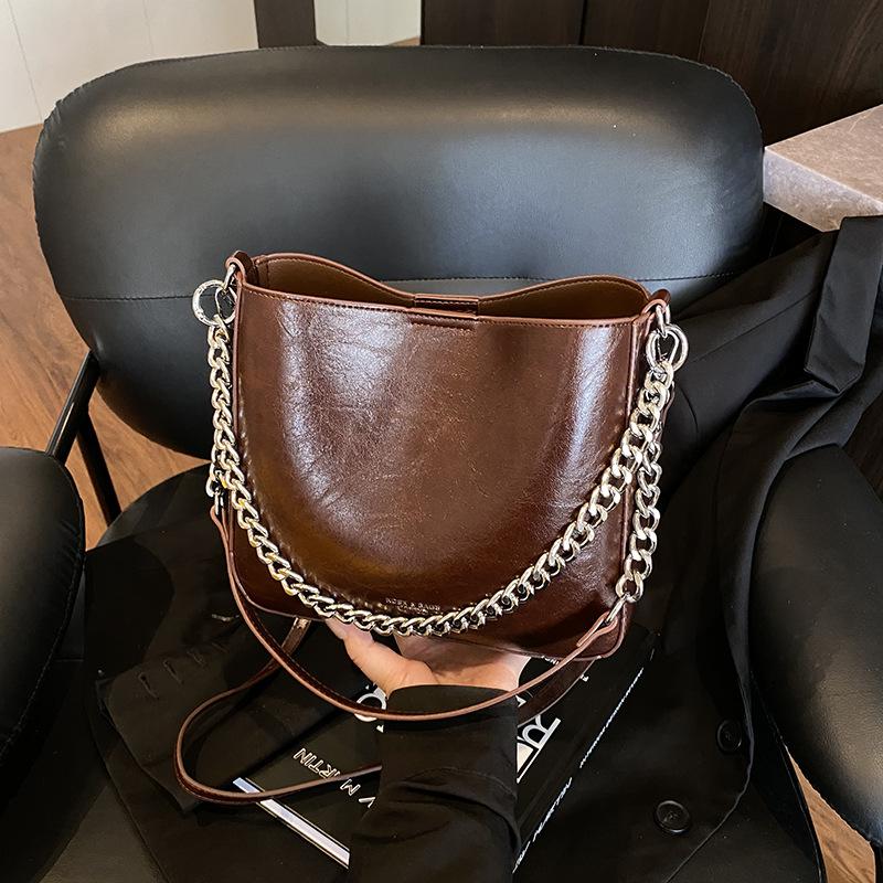 Премиальная ретро-сумка женская 2025 новая модная текстурная сумка через плечо подмышку сумка-мессенджер для通勤 сумка-ведро