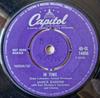 7-дюймовая пластинка ДЖАНИС ХАРПЕР - Вовремя 45CL14899 Capitol Records 1958 Великобритания Поп Б/у