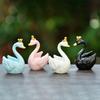 Фигурка Лебедя Прекрасная Миниатюрная Фигурка Кукла DIY Украшение для Торта Симуляция Короны Фигурка Лебедя Смола Модель Животного Рождественский Свадебный Подарок