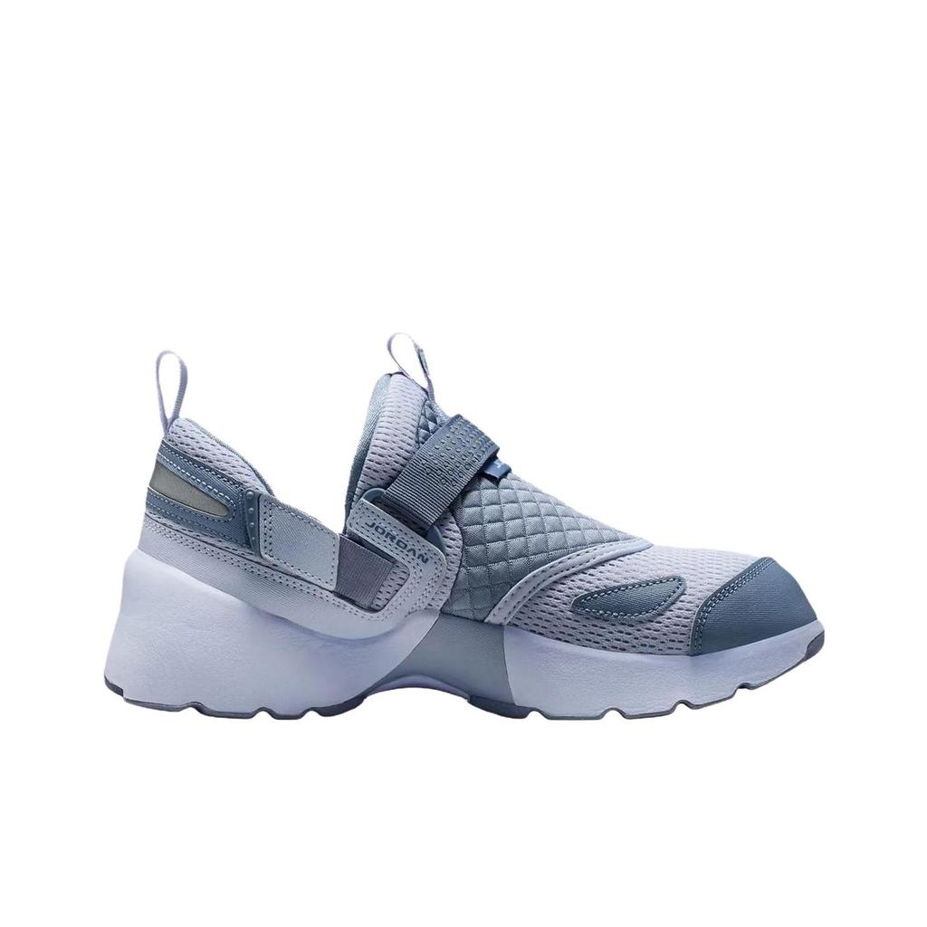 Air Jordan Jordan Trunner LX Ghost Ashen Slate Женские кроссовки Серый Светоотражающий-Серебристый HQ2164-010