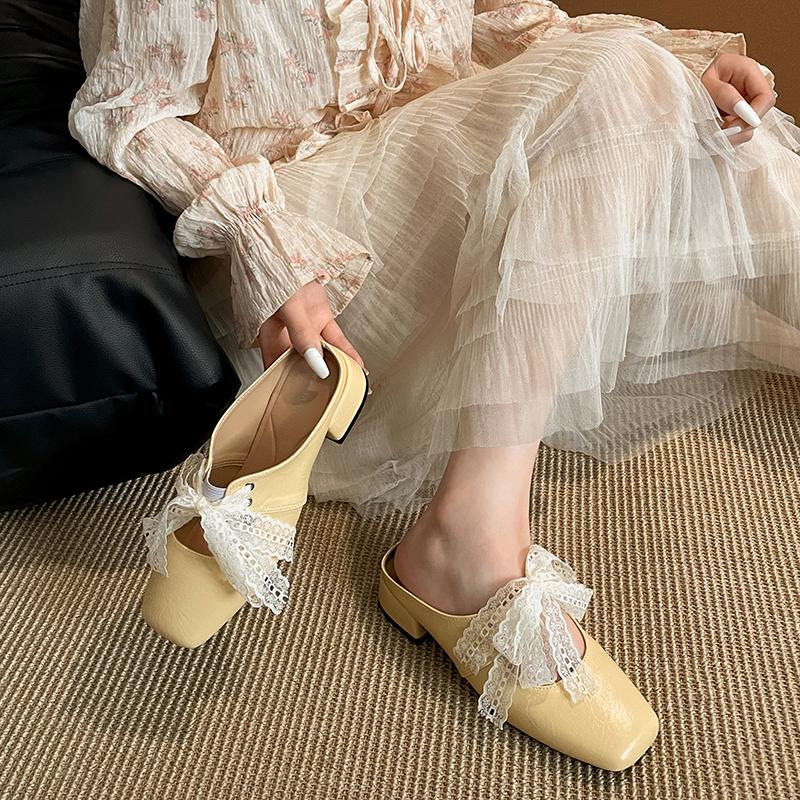 Fashion Shoes Women Slippers Casual Slides Cover Toe Pantofle Square Heel Soft Luxury Flat 2025 Block Retro Shoes Women Slippers Casua