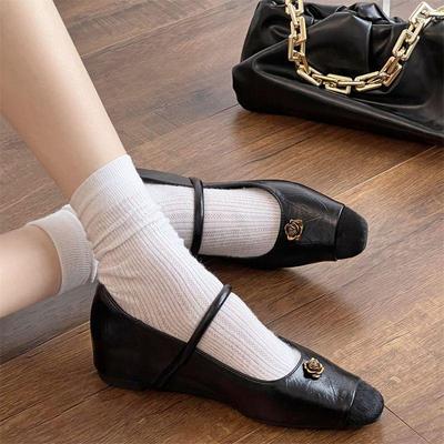 Женские туфли Мэри Джейн из натуральной кожи с камелией: Внутреннее увеличение высоты, Ретро квадратный носок, Ремешок, Массивный каблук.