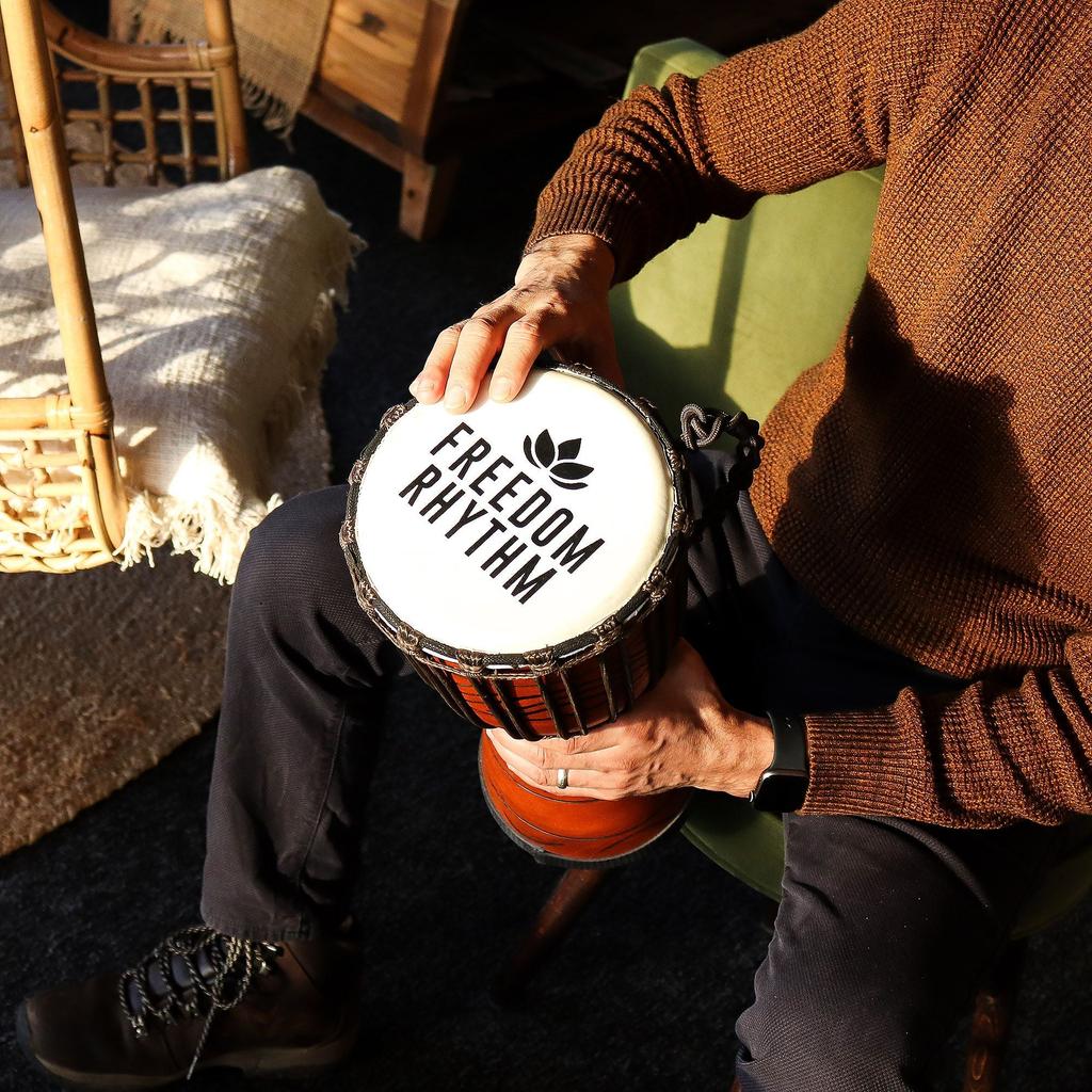 Medium Pro Djembe Drum -Freedom Rhythm (high) – 40cm (18cm Diia)