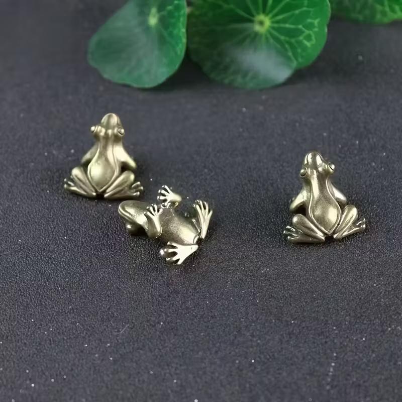 Винтажная латунная статуэтка лягушки Декор лягушки Очаровательная созерцательная поза Настольное украшение Чайный питомец Фигурка Домашний декор для офиса
